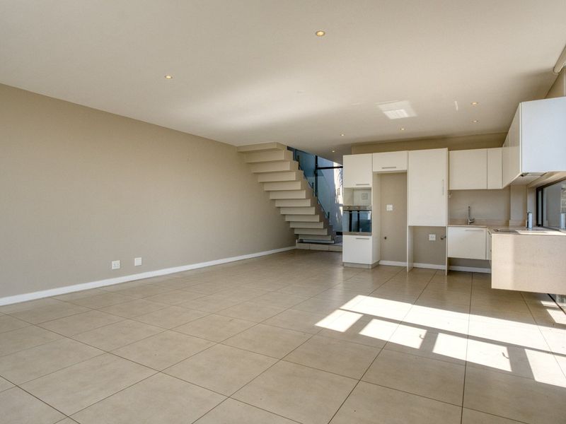 Contemporary townhouse offering stunning sea views - Photo 6