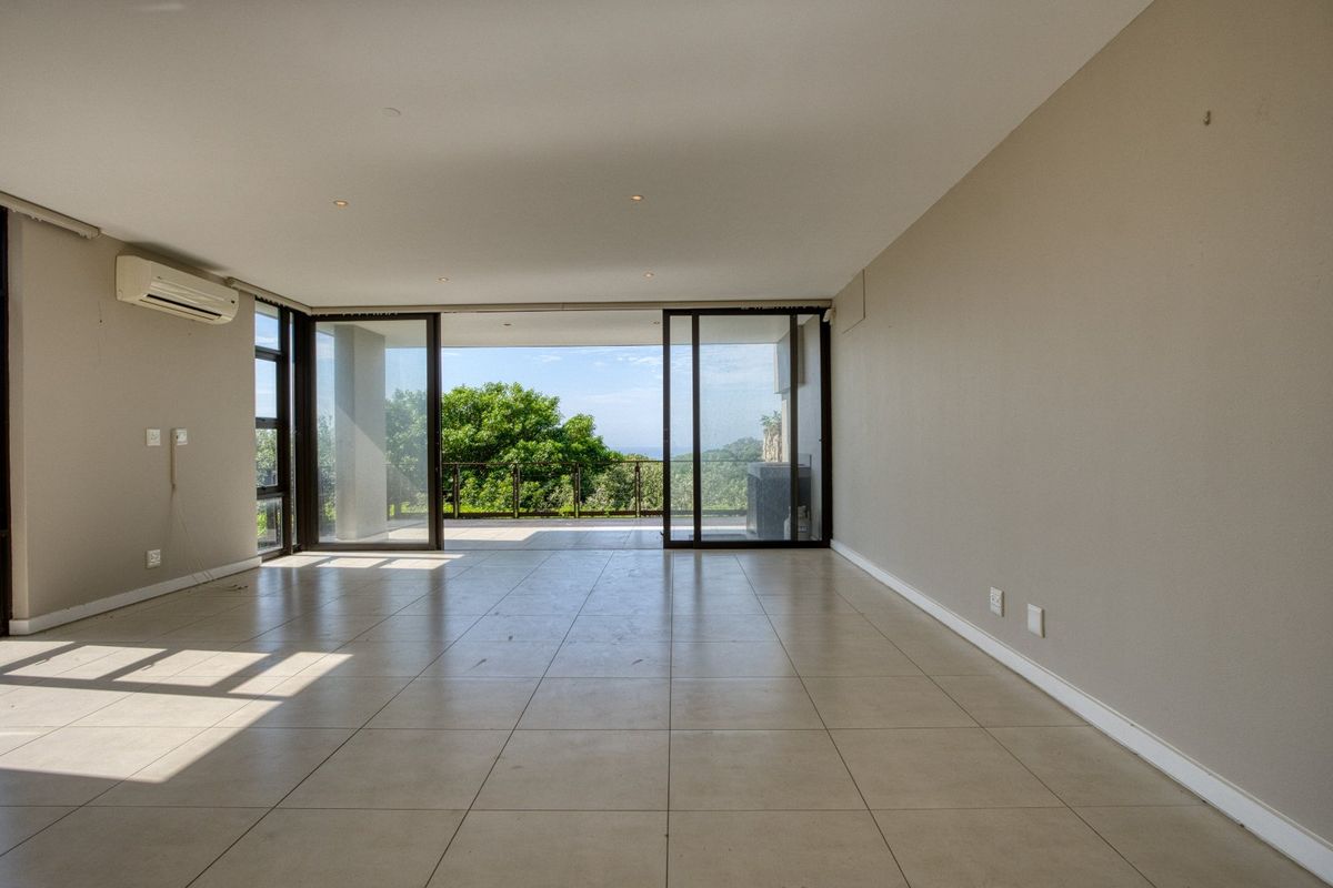 Contemporary townhouse offering stunning sea views - Photo 2