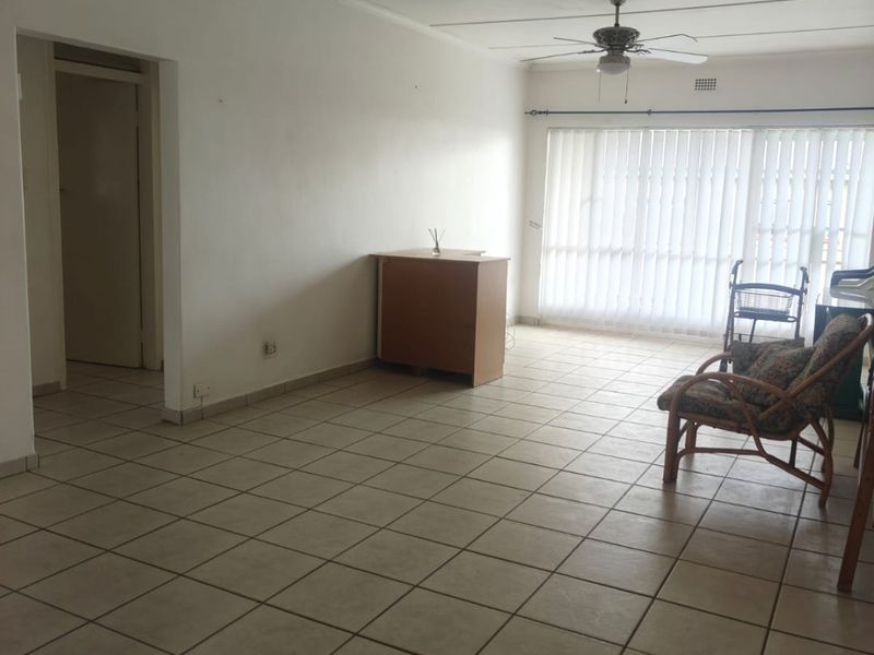 This lovely unit is located in a secure complex walking distance to town. - Photo 6