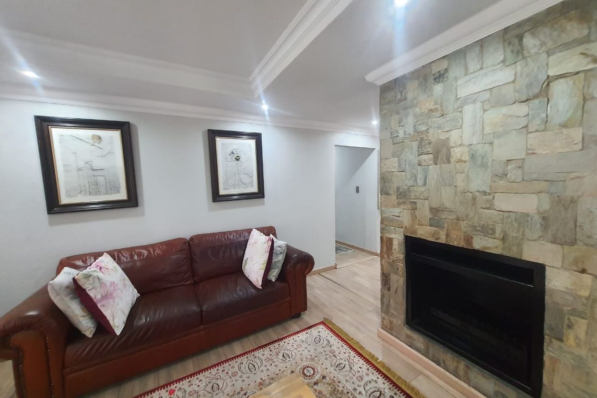 Modern And Beautifully Designed Property . - Photo 5