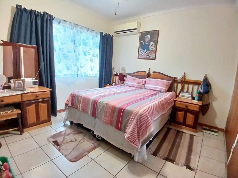 Duplex townhouse for sale in Sasolburg close to shopping mall and other amenities - Photo 9