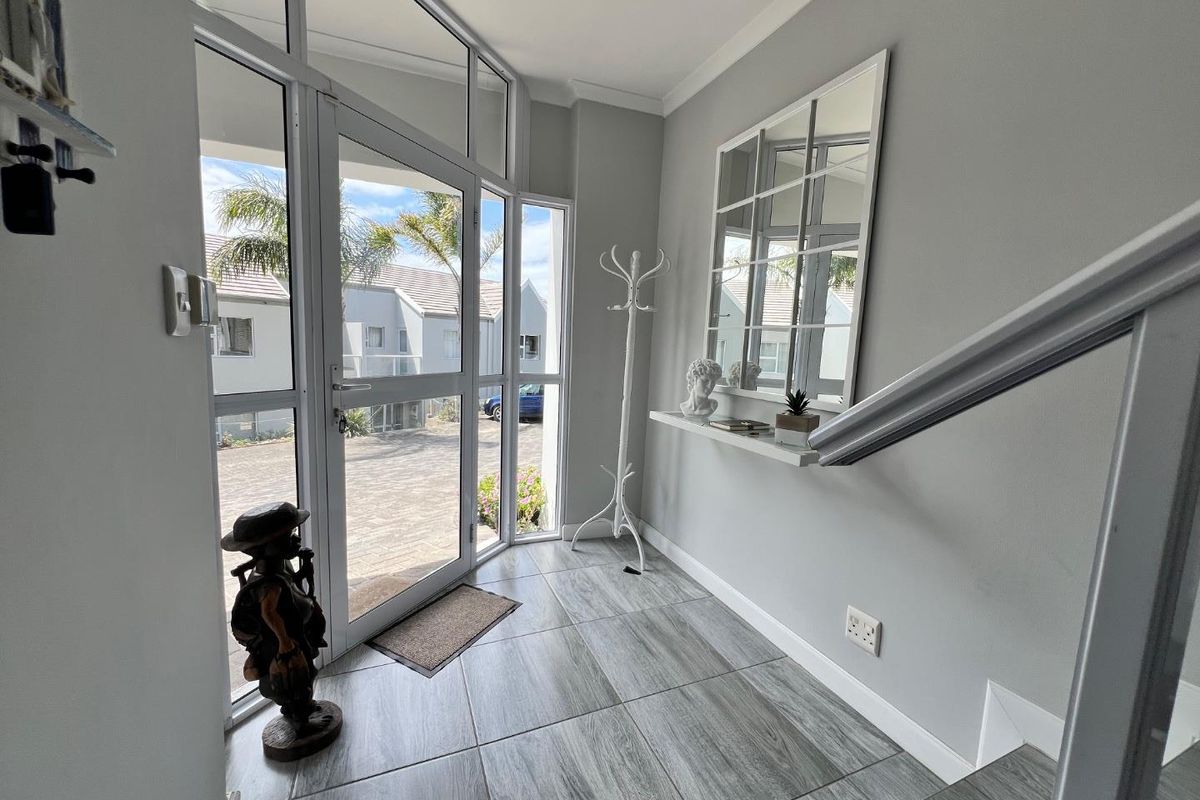 Coastal Getaway in Aston Bay - Photo 3