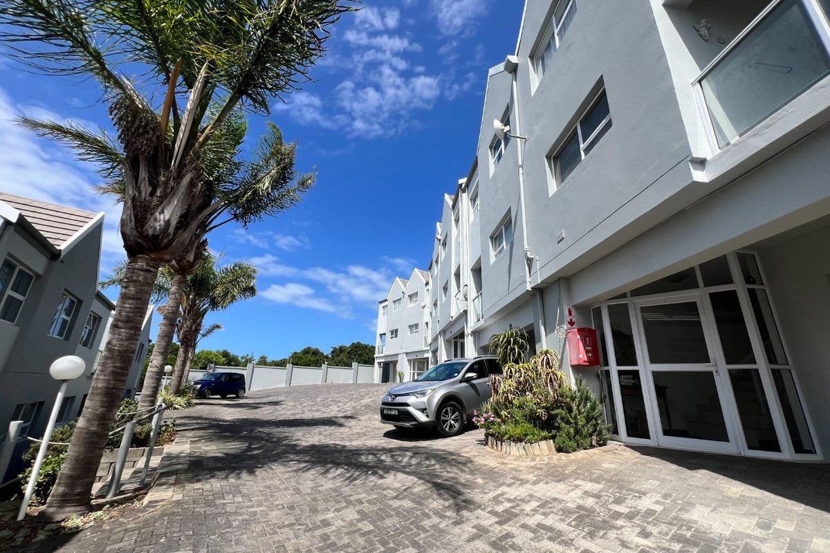 Coastal Getaway in Aston Bay - Photo 2