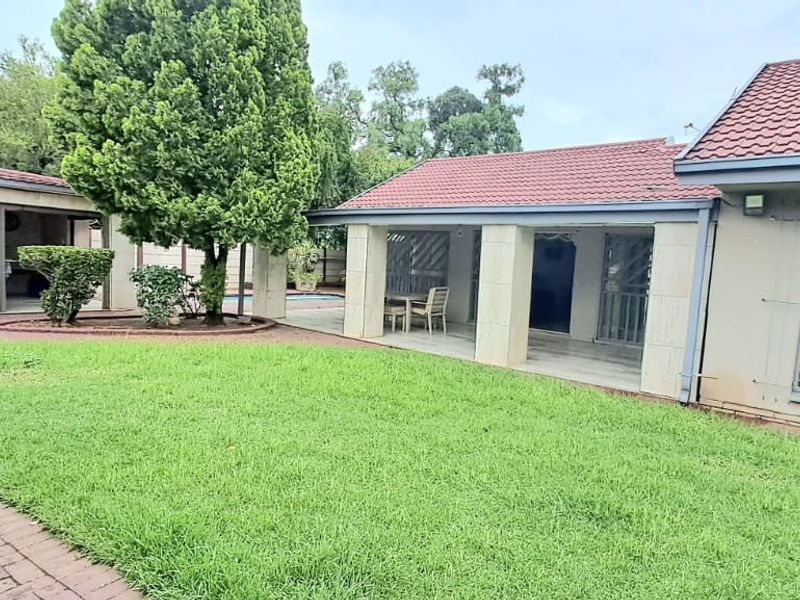 GREAT FAMILY HOME WITH 2 BEDROOM FLAT AVAILABLE IN ARCONPARK - Photo 8