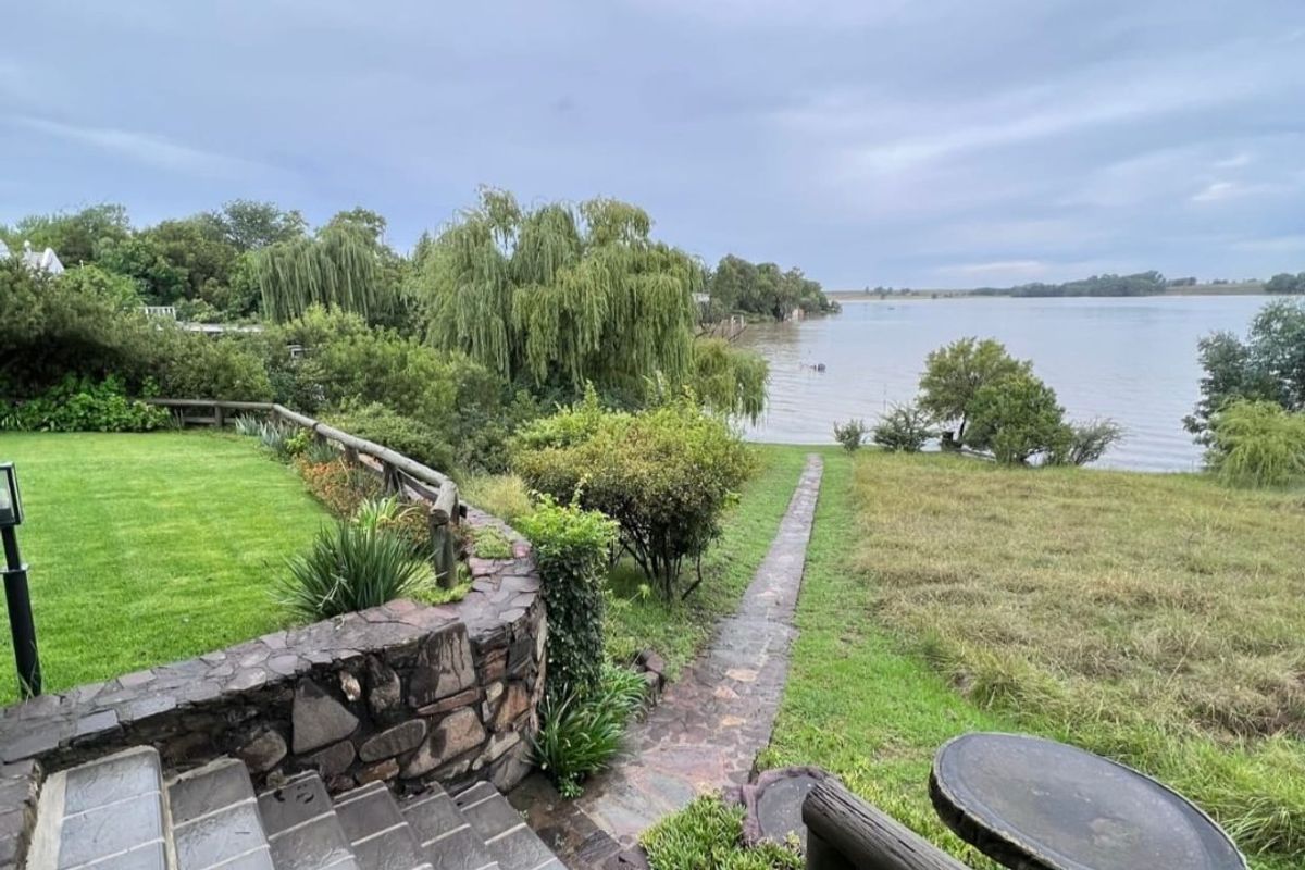 *********** THREE MONTHS LEVIES FREE ************* - Photo 4