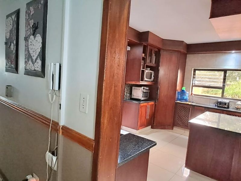 Discover Your Dream Home! - Photo 10