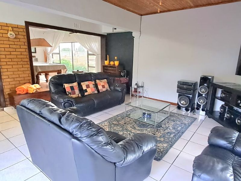 Discover Your Dream Home! - Photo 8