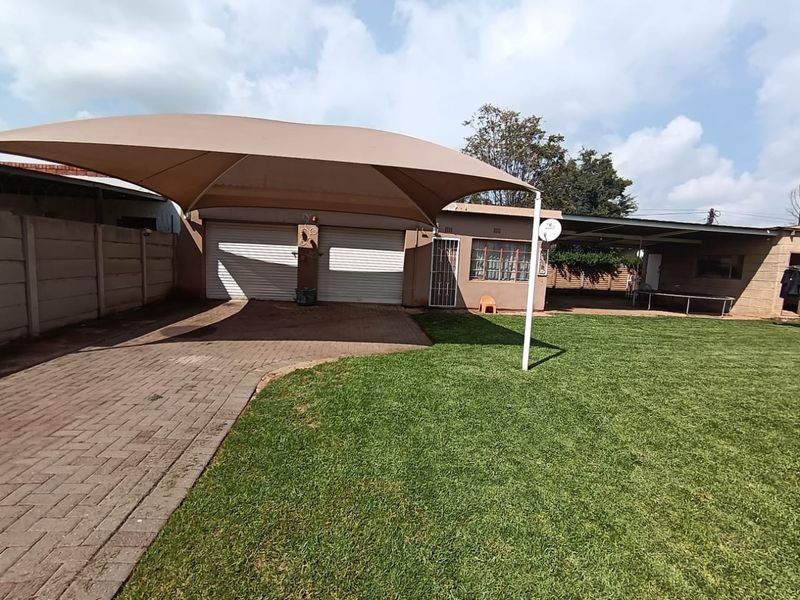 Stunning 3-Bedroom Home in Casseldale Springs - Photo 5