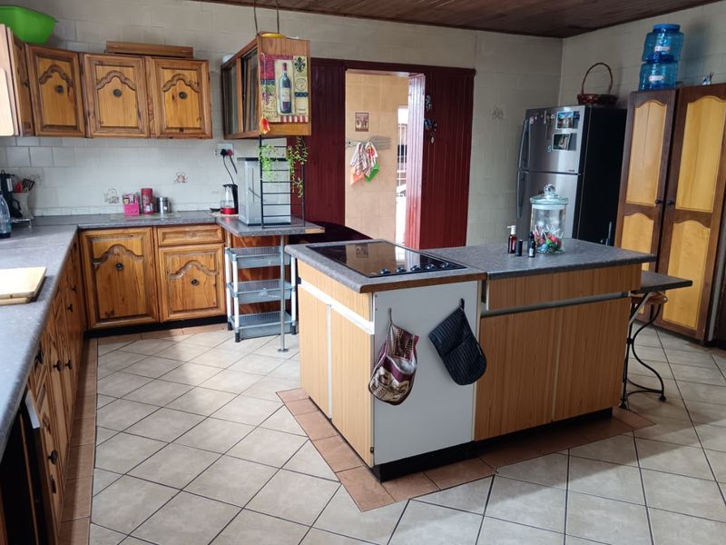 Stunning 3-Bedroom Home in Casseldale Springs - Photo 8