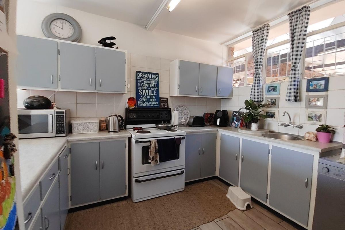 Breathtaking views 3 Bedroom Duplex - Photo 5