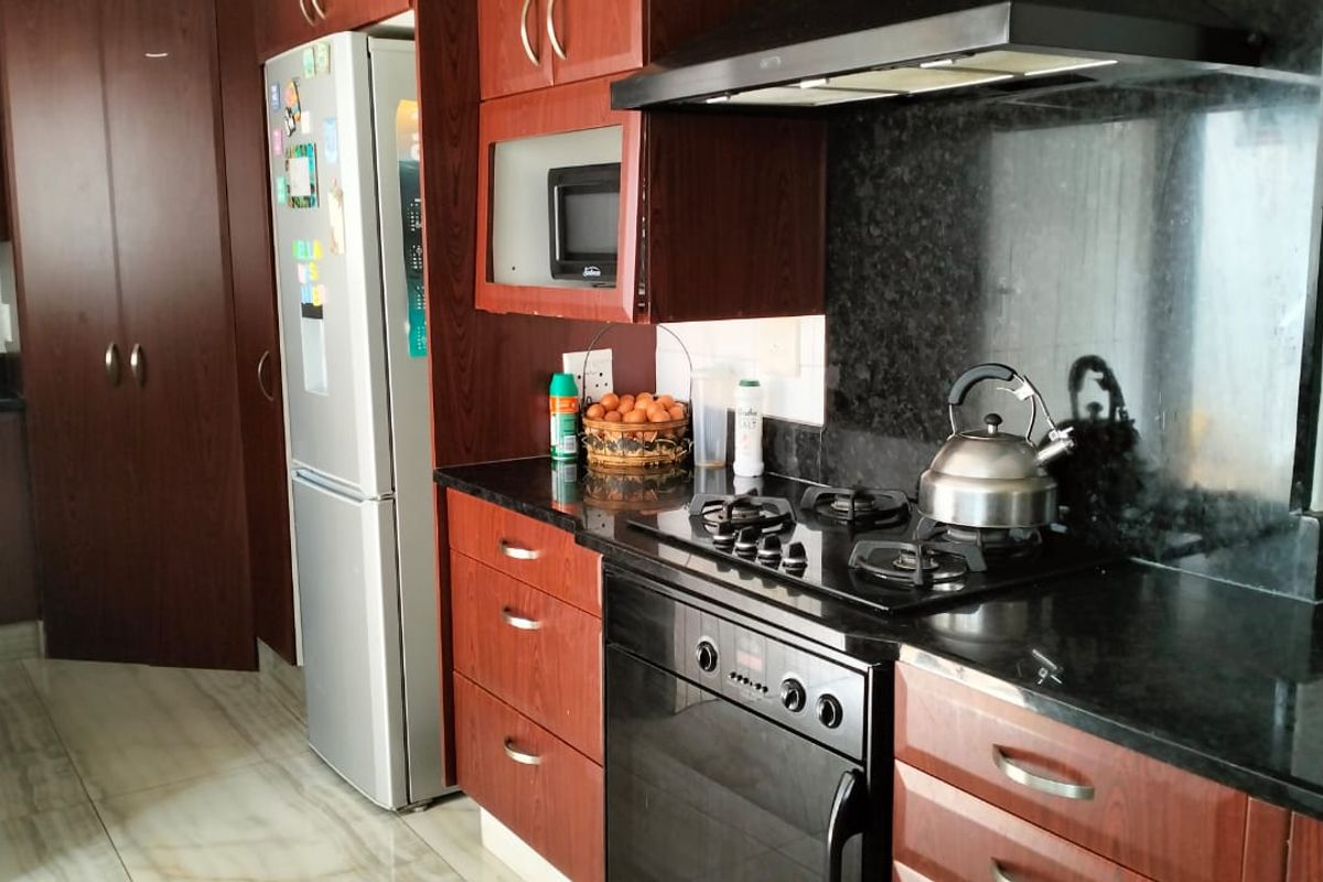 House to be called home in Chase Valley - Photo 4