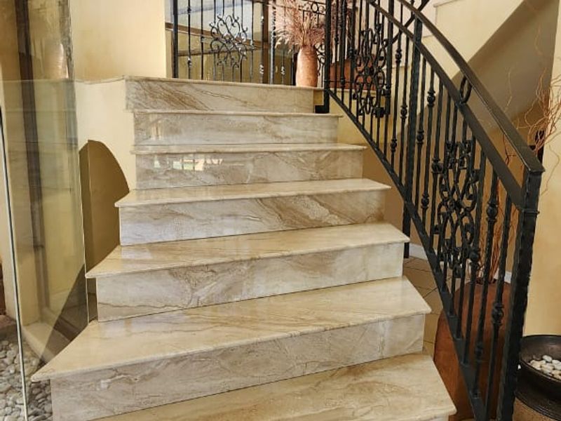 Gorgeous Tuscany style property on the banks of the Vaal river - Photo 4