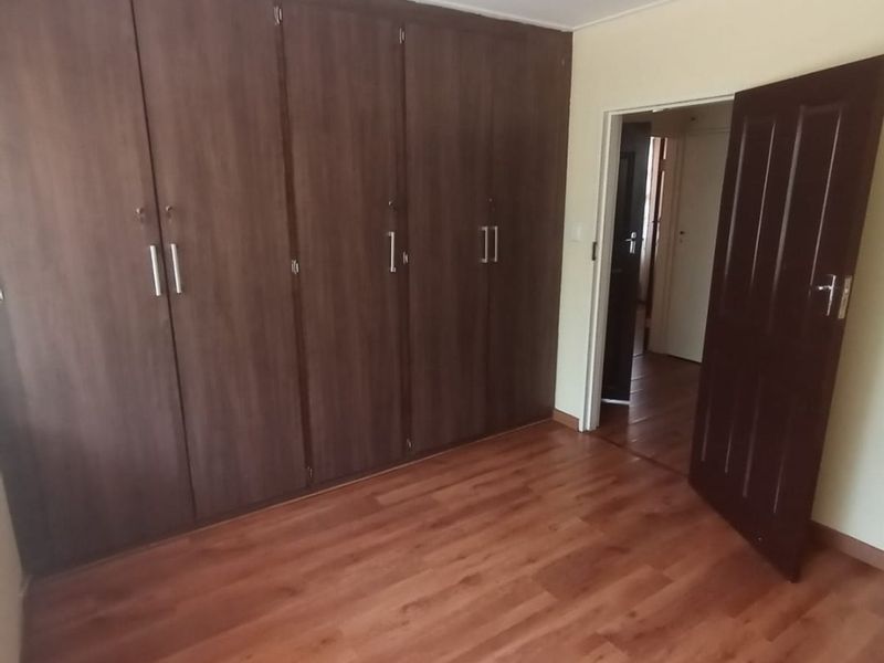 Modern duplex townhouse for sale in Sasolburg close to shopping centers - Photo 7