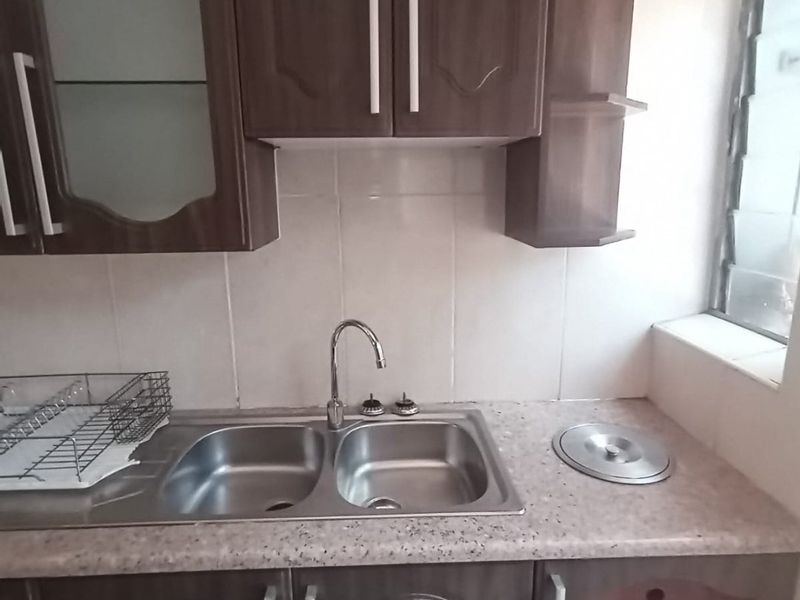 Modern duplex townhouse for sale in Sasolburg close to shopping centers - Photo 6