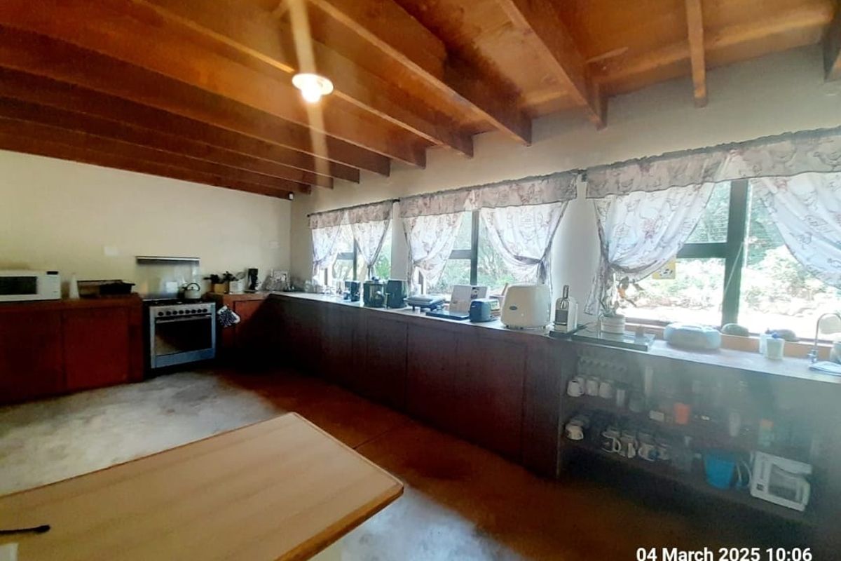 Roodeplaat - Spacious 5-Bedroom Home in Buffelsdrift Game Reserve– No Loadshedding! - Photo 5