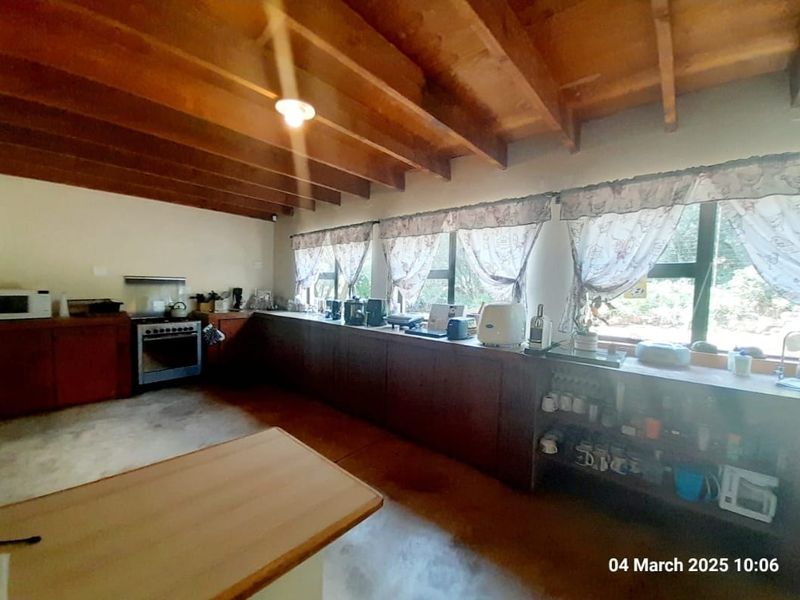 Roodeplaat - Spacious 5-Bedroom Home in Buffelsdrift Game Reserve– No Loadshedding! - Photo 5