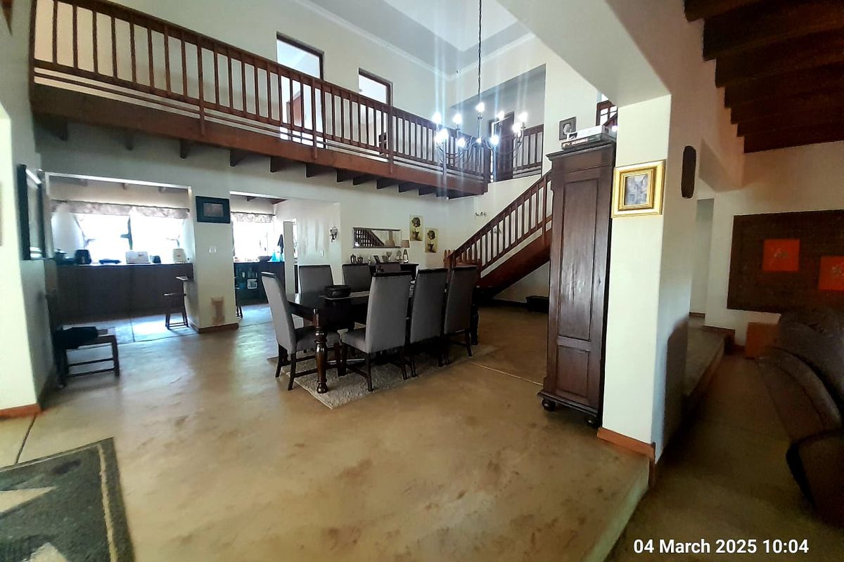 Roodeplaat - Spacious 5-Bedroom Home in Buffelsdrift Game Reserve– No Loadshedding! - Photo 3