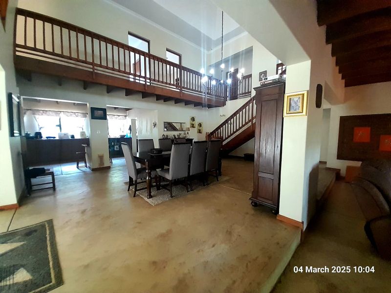 Roodeplaat - Spacious 5-Bedroom Home in Buffelsdrift Game Reserve– No Loadshedding! - Photo 3