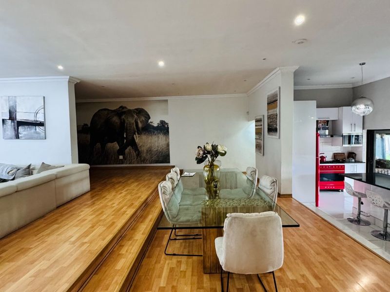 Luxury Living at it's Finest - 6 Bedroom Home Offering Space, Luxury and Top-Tier Security - Photo 10