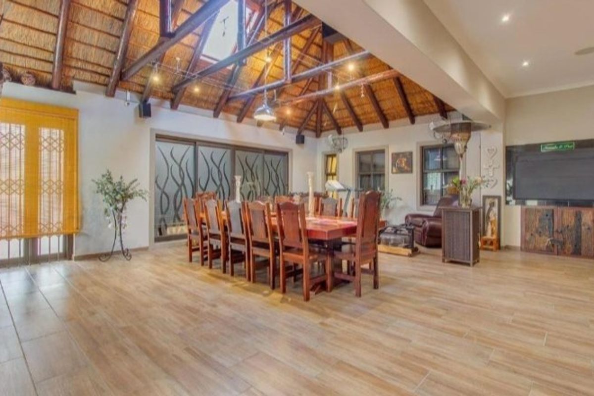 Exquisite 5-Bedroom Home in Jakarandas, Kuils River – Luxury and Security Combined - Photo 4