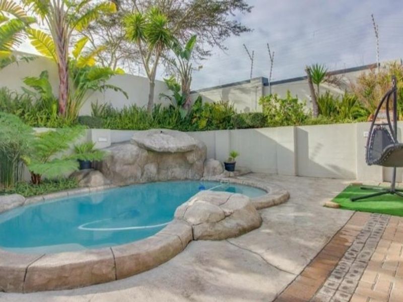 Exquisite 5-Bedroom Home in Jakarandas, Kuils River – Luxury and Security Combined - Photo 10