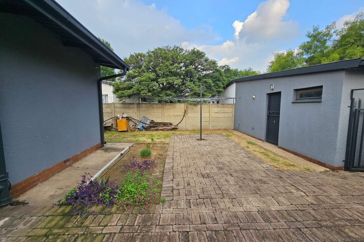 House for Sale in Sasolburg CBD – Ideal for Business or Home! - Photo 3