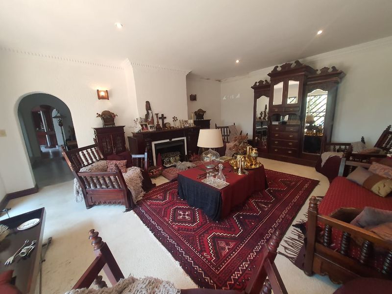 This Unbelievable VINTAGE GEM can be yours Today - Photo 7