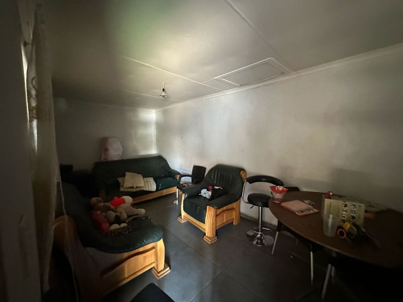 House For Sale In Vereeniging - Photo 7