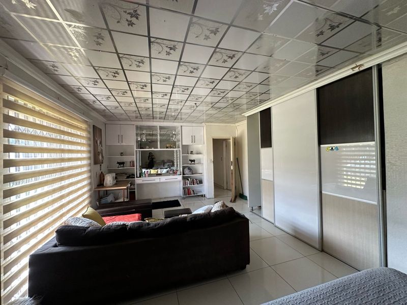 House For Sale In Vereeniging - Photo 4