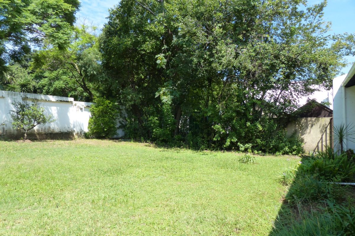 Serious Seller. A Charming 3-Bedroom Family Home with Large Guest Cottage in a Sought-After Suburb - Photo 2