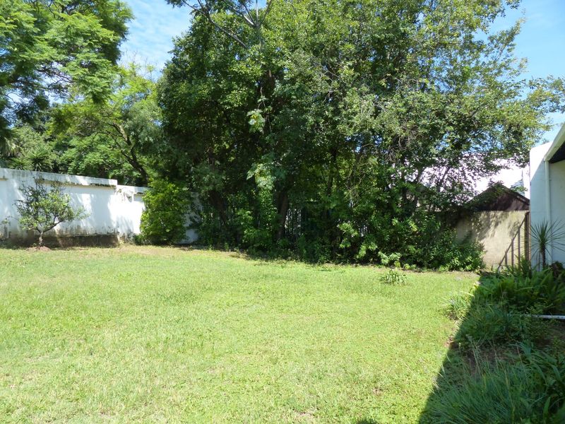 Serious Seller. A Charming 3-Bedroom Family Home with Large Guest Cottage in a Sought-After Suburb - Photo 2