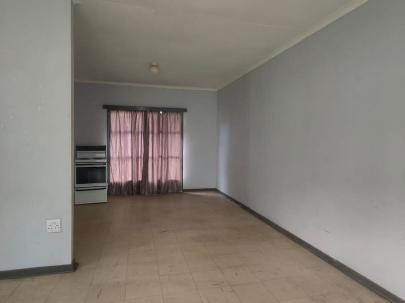 Are you looking for a property where your kids are close to school? - Photo 6