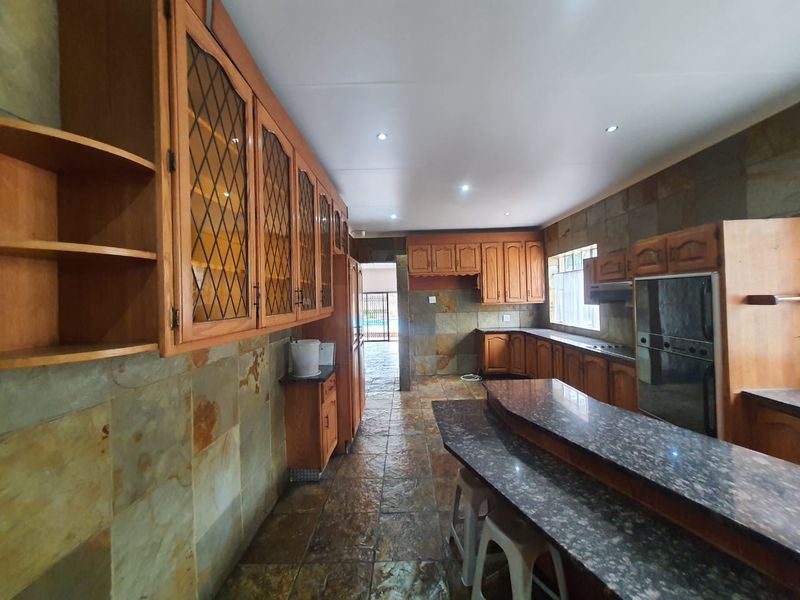 Hidden Gem In The Prime Area Of SW 5 Proper - Photo 4