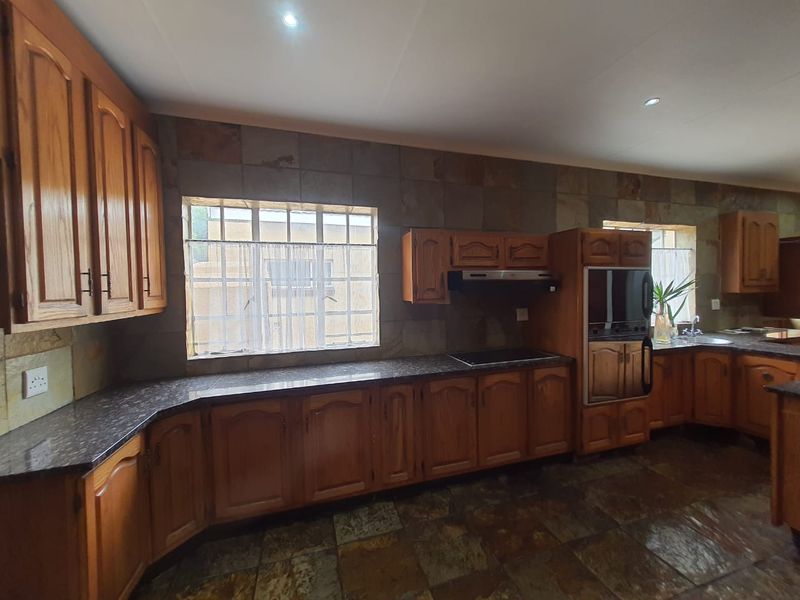 Hidden Gem In The Prime Area Of SW 5 Proper - Photo 6