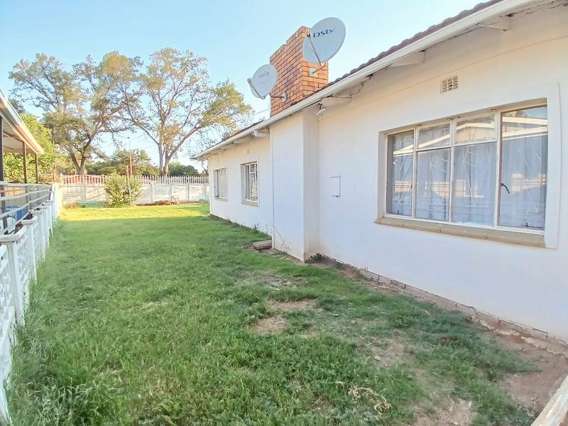 Family house for sale walking distance to schools and Sasolburg CBD - Photo 3