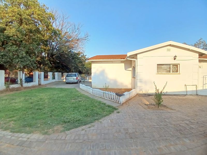 Family house for sale walking distance to schools and Sasolburg CBD - Photo 2