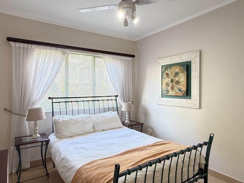 3 Bedroom Sea-Facing Fully Furnished Unit to Rent in La Pirogue, Compensation Beach, Ballito - Photo 9