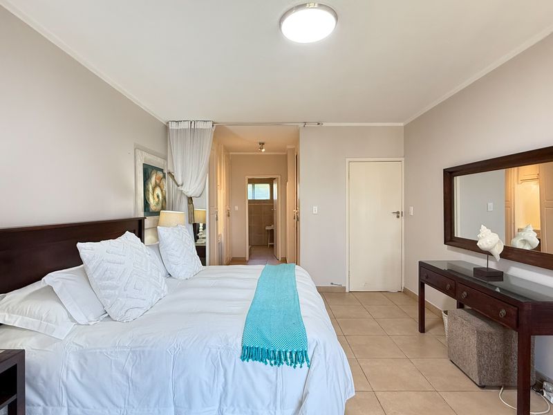 3 Bedroom Sea-Facing Fully Furnished Unit to Rent in La Pirogue, Compensation Beach, Ballito - Photo 2