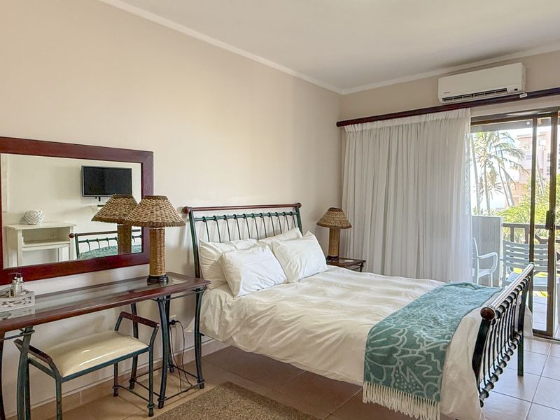3 Bedroom Sea-Facing Fully Furnished Unit to Rent in La Pirogue, Compensation Beach, Ballito - Photo 6