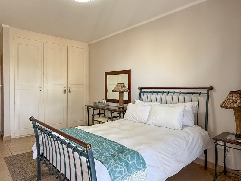 3 Bedroom Sea-Facing Fully Furnished Unit to Rent in La Pirogue, Compensation Beach, Ballito - Photo 9
