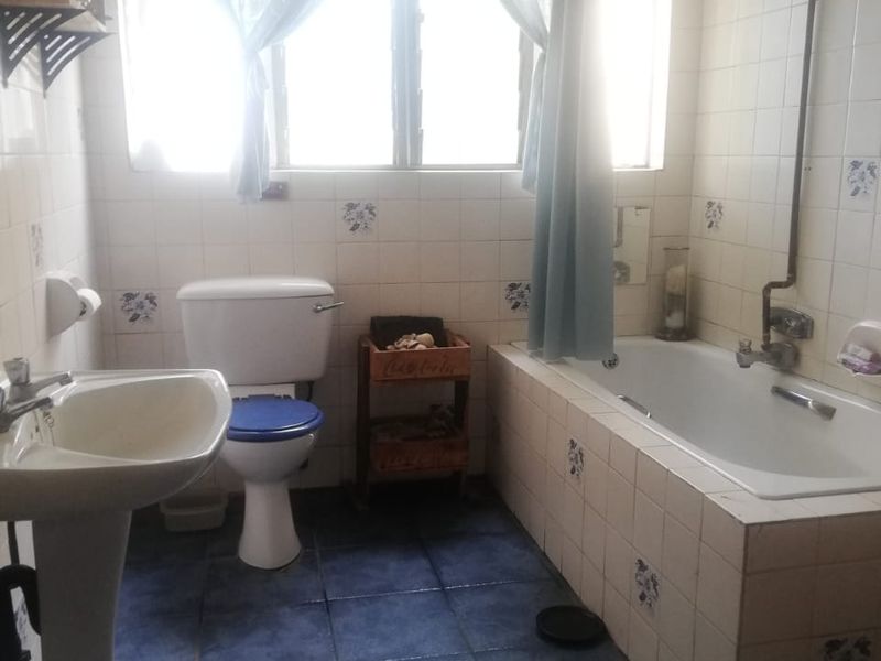 House For Sale In Vereeniging - Photo 8