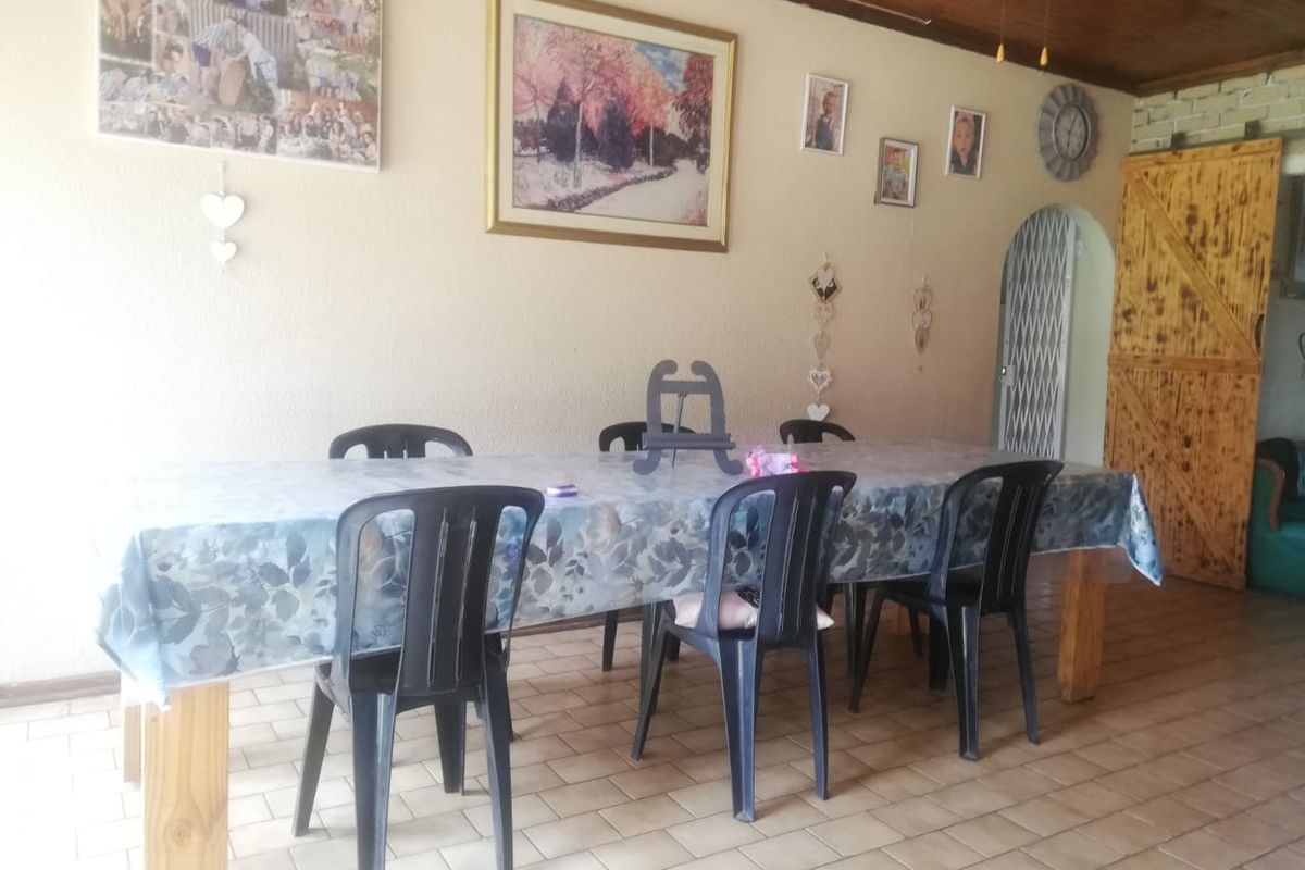 House For Sale In Vereeniging - Photo 3