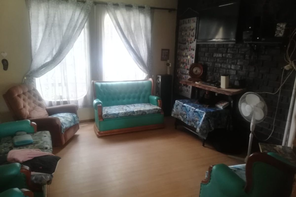 House For Sale In Vereeniging - Photo 2