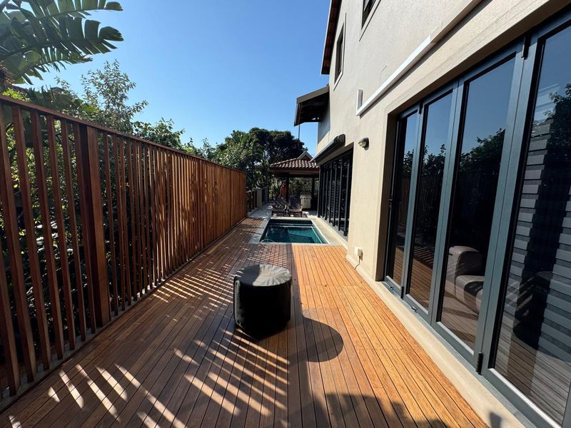 A sophisticated modern home in Zimbali Estate - Photo 3