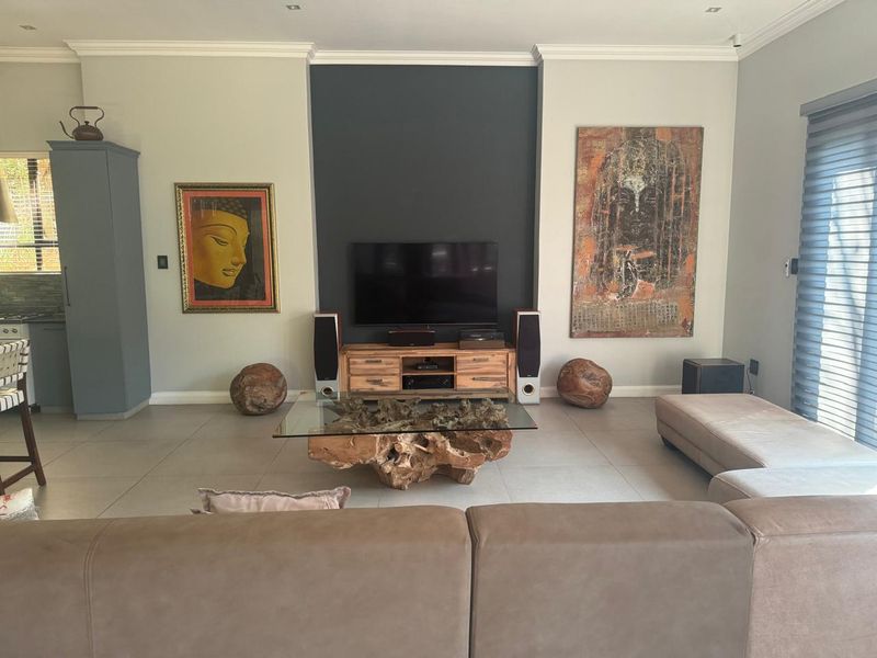 A sophisticated modern home in Zimbali Estate - Photo 8