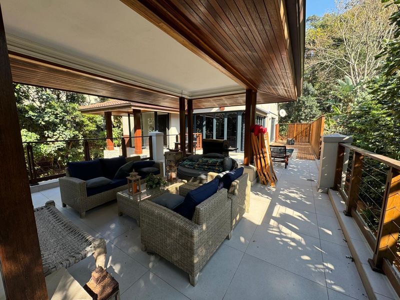 A sophisticated modern home in Zimbali Estate - Photo 4