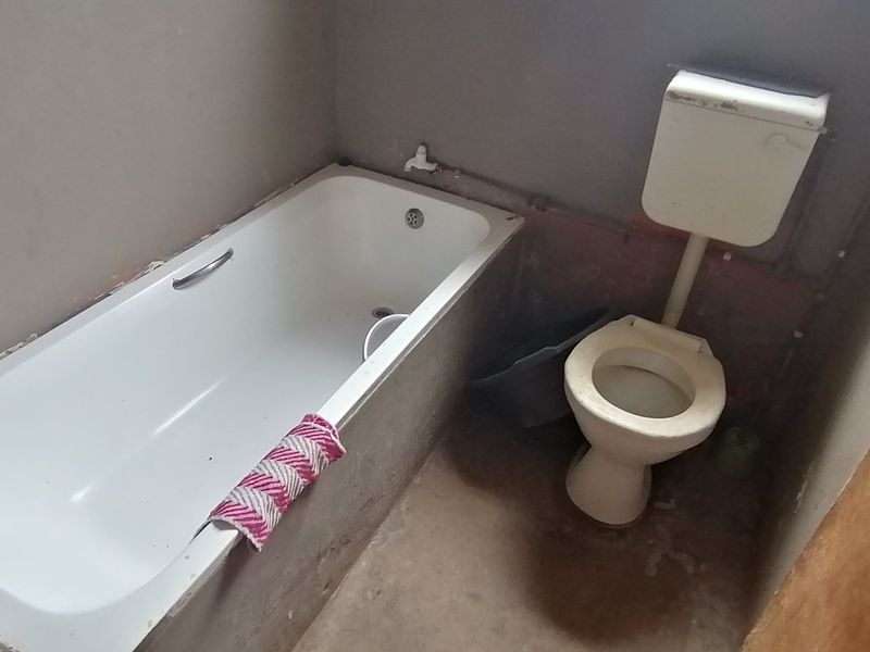 A starter home - Photo 5