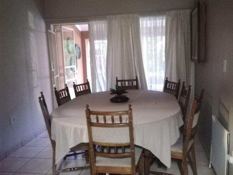 Townhouse For Sale In Vereeniging - Photo 6