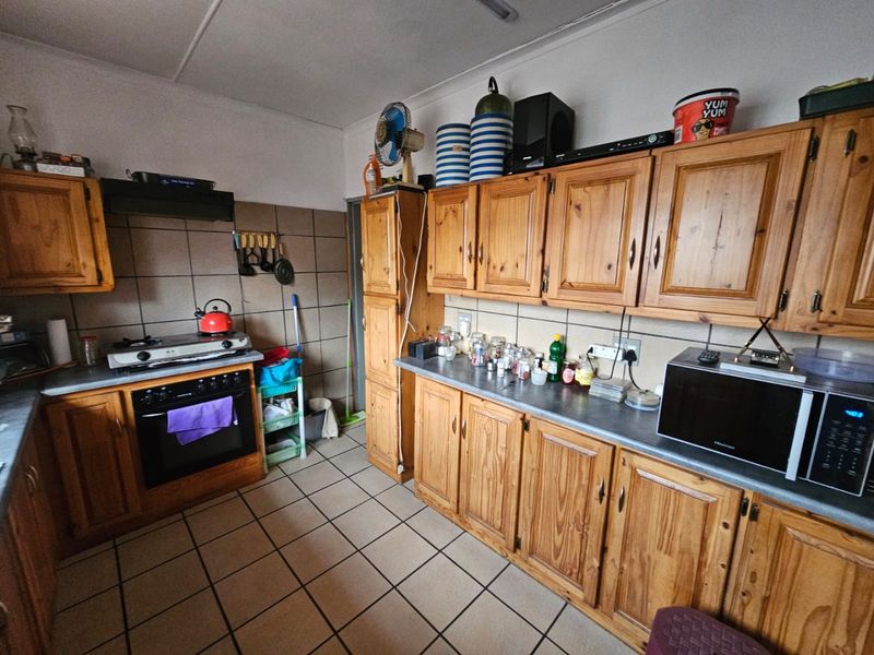 Beautiful 3-Bedroom Home for Sale in Sasolburg – Prime Location Near Schools! - Photo 9