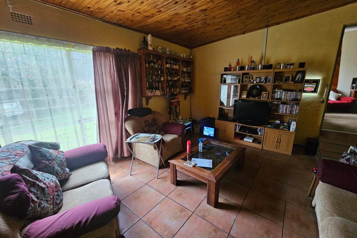 Beautiful 3-Bedroom Home for Sale in Sasolburg – Prime Location Near Schools! - Photo 5